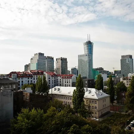 Chlodna Near To Center ワルシャワ