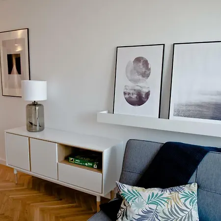 Chlodna Near To Center