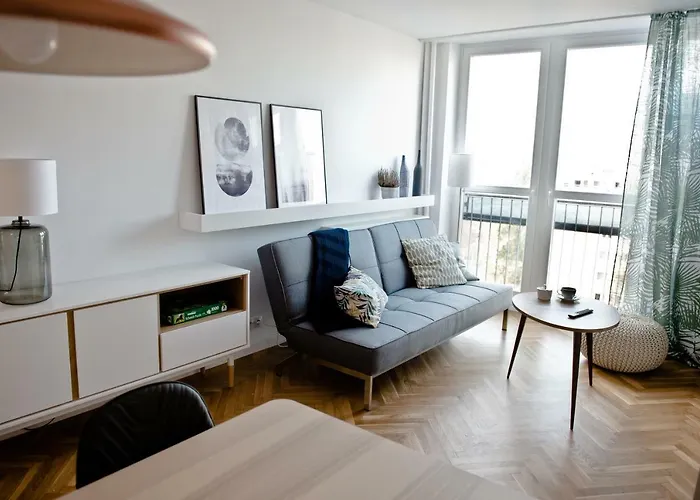 Chlodna Near To Center *