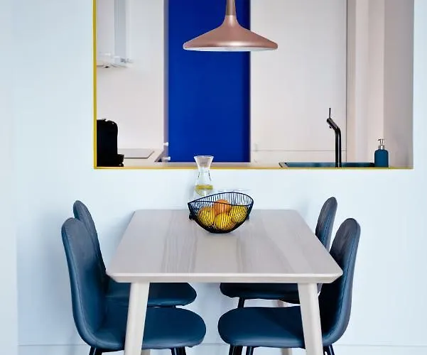 Chlodna Near To Center Apartman