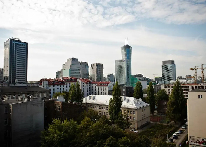 Chlodna Near To Center Varsó