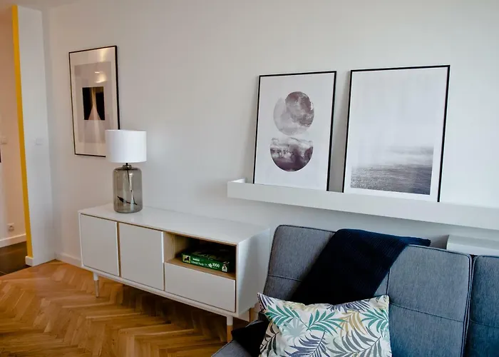 Chlodna Near To Center